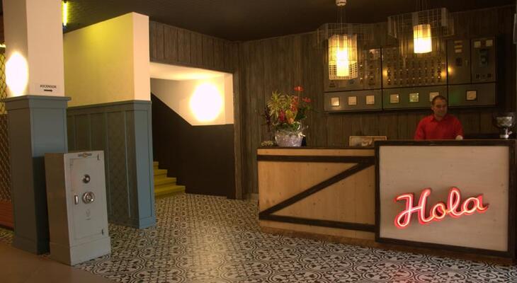 New Hotel Colon