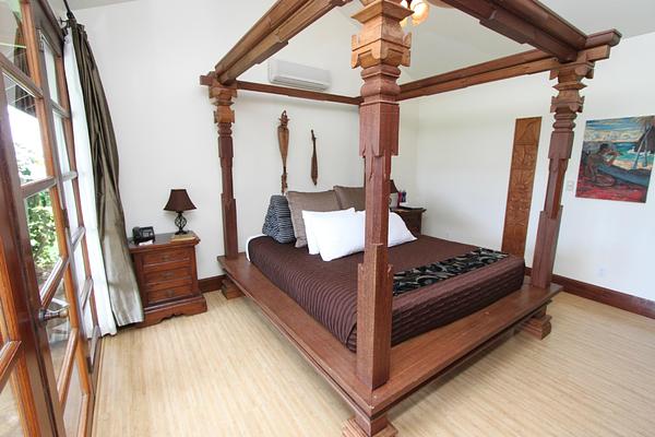 Ho'oilo House