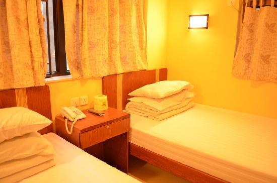 Golden Crown Guesthouse