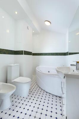 Dharma Yoga Residence & Clinique
