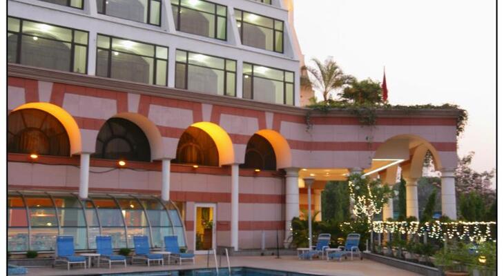 Sun-n-Sand Pune