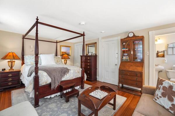 Martin House Inn