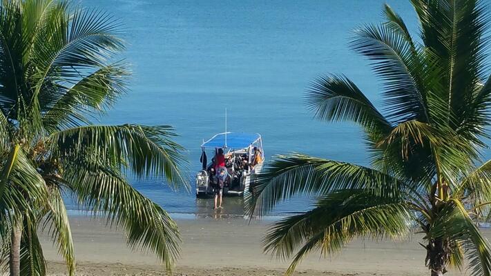 Smugglers Cove Beach Resort & Hotel