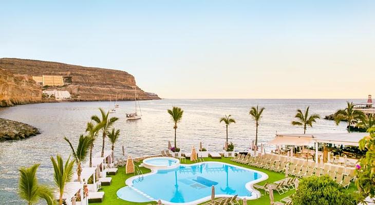 LIVVO Puerto de Mogan