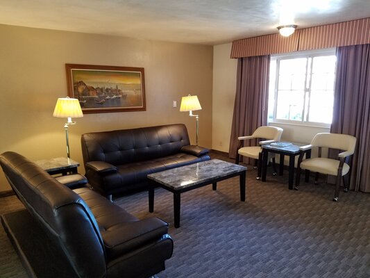 Lone Oak Lodge