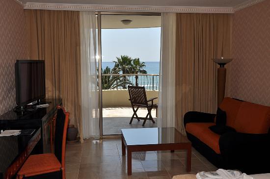 Sunrise Queen Resort Hotel