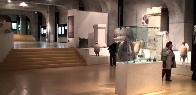 Lugdunum - Roman museum and theatre