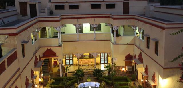 Ishwari Niwas Palace