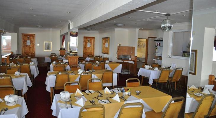 Waters Edge Hotel