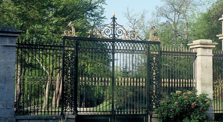 Chateau de Locguenole