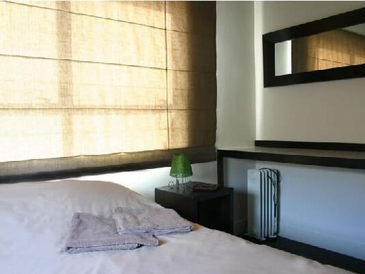 The Red Monkey Travellers' Lodge