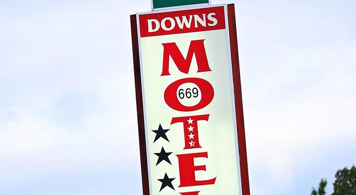Downs Motel