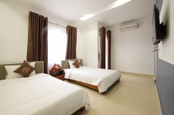 Poetic Hue Hotel