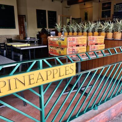 Pineapple's Island Fresh Cuisine