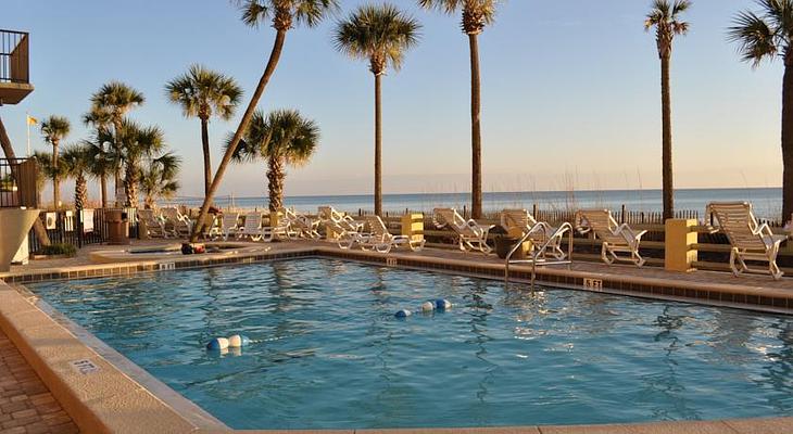 Ramada by Wyndham Panama City Beach / Beachfront