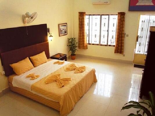 Lone Star Saloon Bar and Guest House