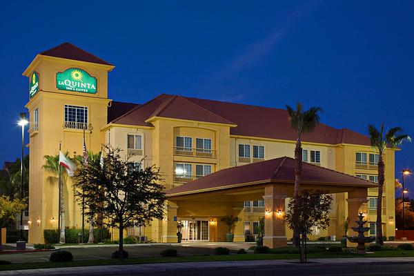 La Quinta Inn & Suites by Wyndham Fresno Riverpark