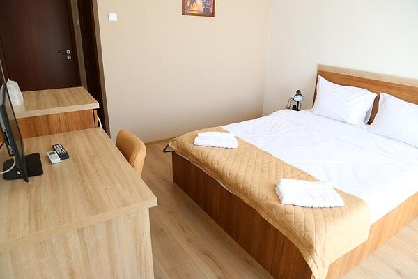 Grand Astoria Hotel