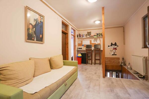 Haris Youth Hostel
