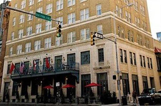Redmont Hotel Birmingham, Curio Collection by Hilton