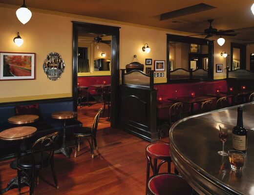 Underwood Bar & Bistro