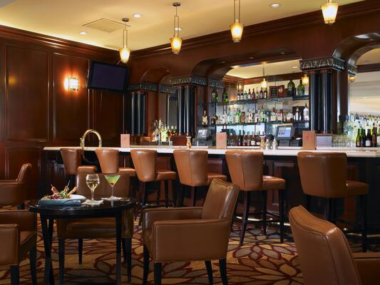 Anaheim Majestic Garden Hotel
