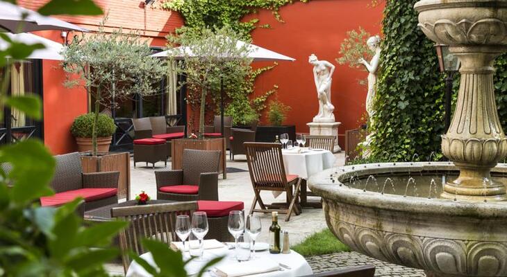 Hotel Barsey by Warwick