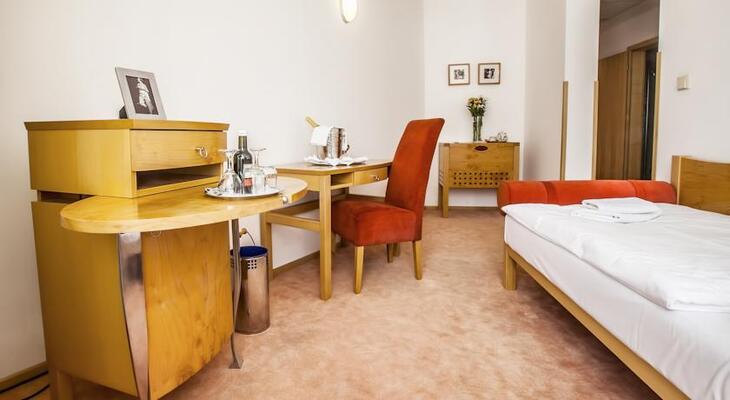 Hotel Set