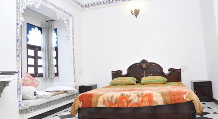 Hotel Gangaur Palace
