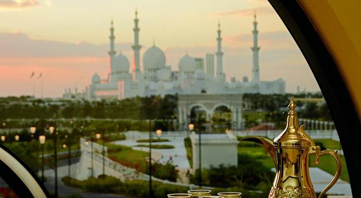 The Ritz-Carlton Abu Dhabi, Grand Canal