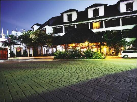 Sea Cliff Hotel