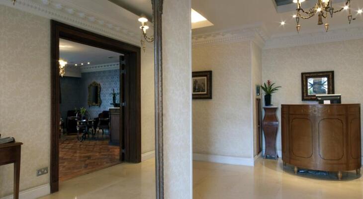 Ashburn Hotel
