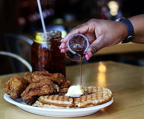 Lo-Lo's Chicken and Waffles