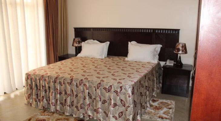 Garr Hotel