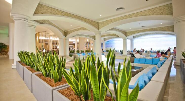 DIT Evrika Beach Club Hotel