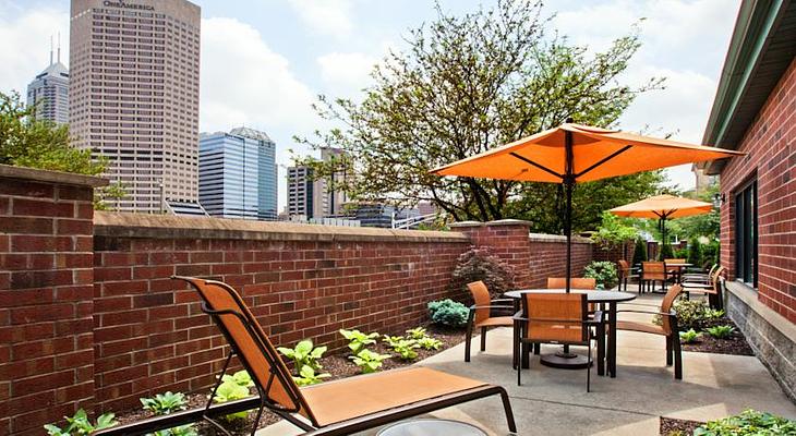 Courtyard by Marriott Indianapolis at the Capitol