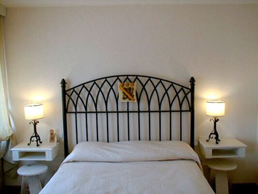 Thames Resort Hotels