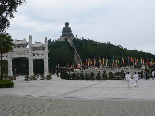 Po Lin (Precious Lotus) Monastery