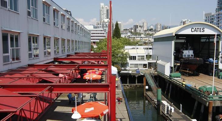 Lonsdale Quay Hotel