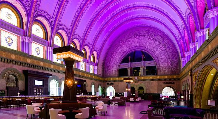 St. Louis Union Station Hotel, Curio Collection by Hilton