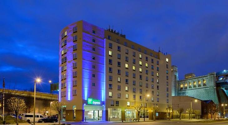 Holiday Inn Express Philadelphia - Penns Landing, an IHG Hotel