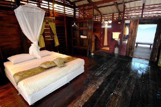 Mango Guesthouse + Villas