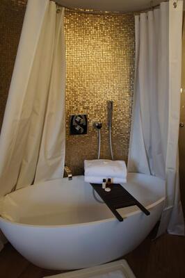 Tonic Hotel