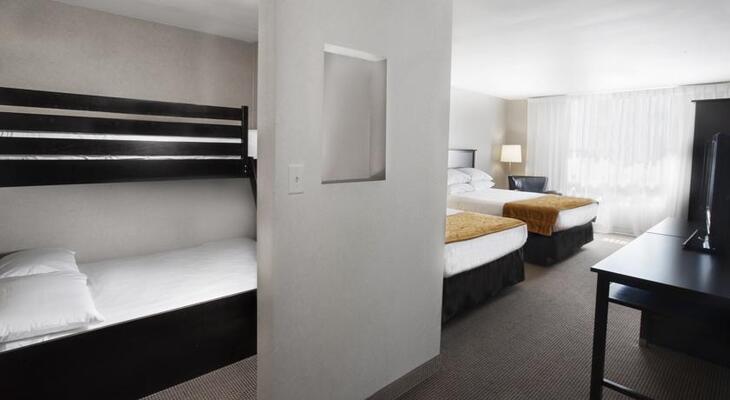 Skyline Hotel & Waterpark