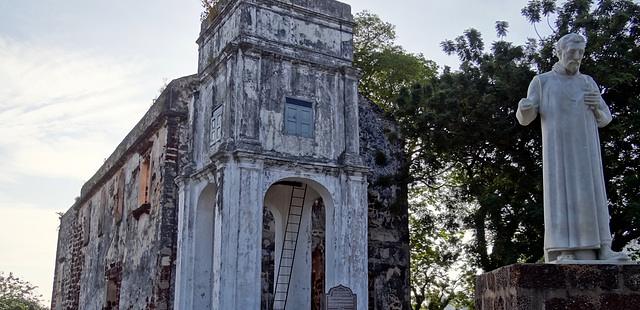 St. Paul's Hill & Church (Bukit St. Paul)