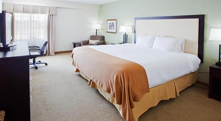 Holiday Inn Express Myrtle Beach-Broadway@The Beach, an IHG Hotel