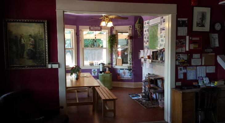 Hostelling International Portland Hawthorne Hostel