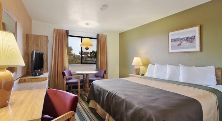 Ellis Island Hotel Super 8 Las Vegas