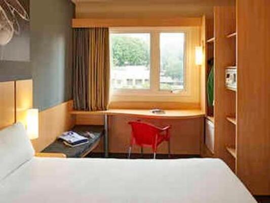 Ibis Curitiba Batel