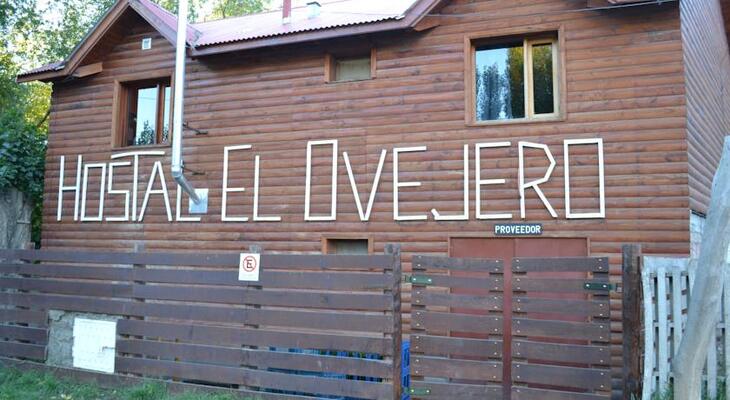 Camping & Hostal El Ovejero